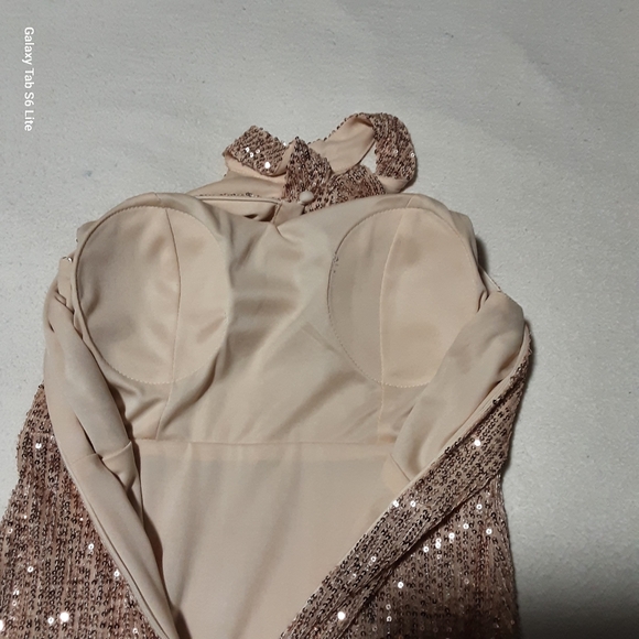 A ARFAR Elegant Sequin Gown Size S. - Picture 8 of 11